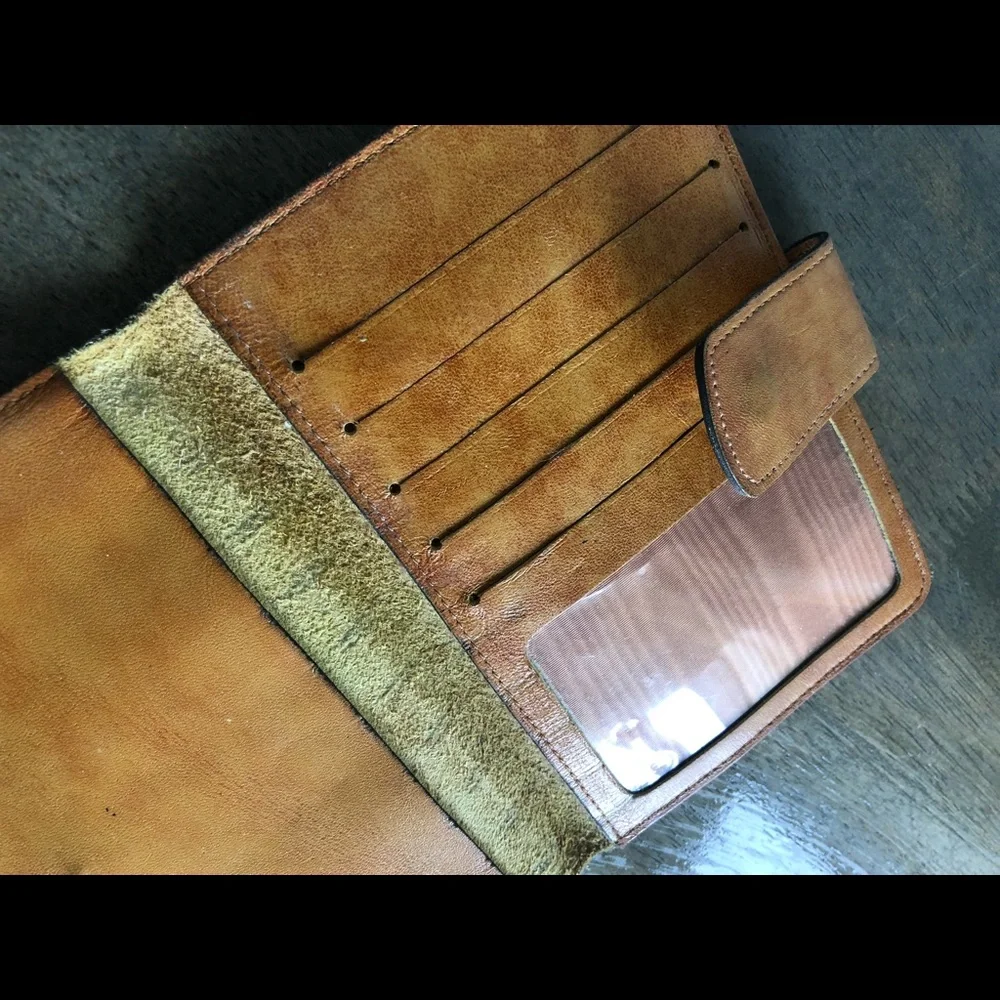 Leather Floral pattern Wallet - Picture 6 of 9